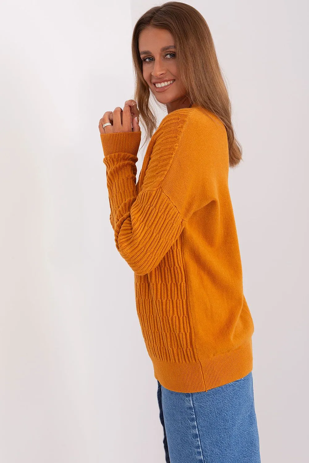 Jumper model 185724 AT
